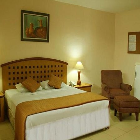 Hotel Kalisma Giacarta Esterno foto