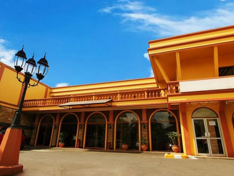 Hotel Kalisma Giacarta Esterno foto